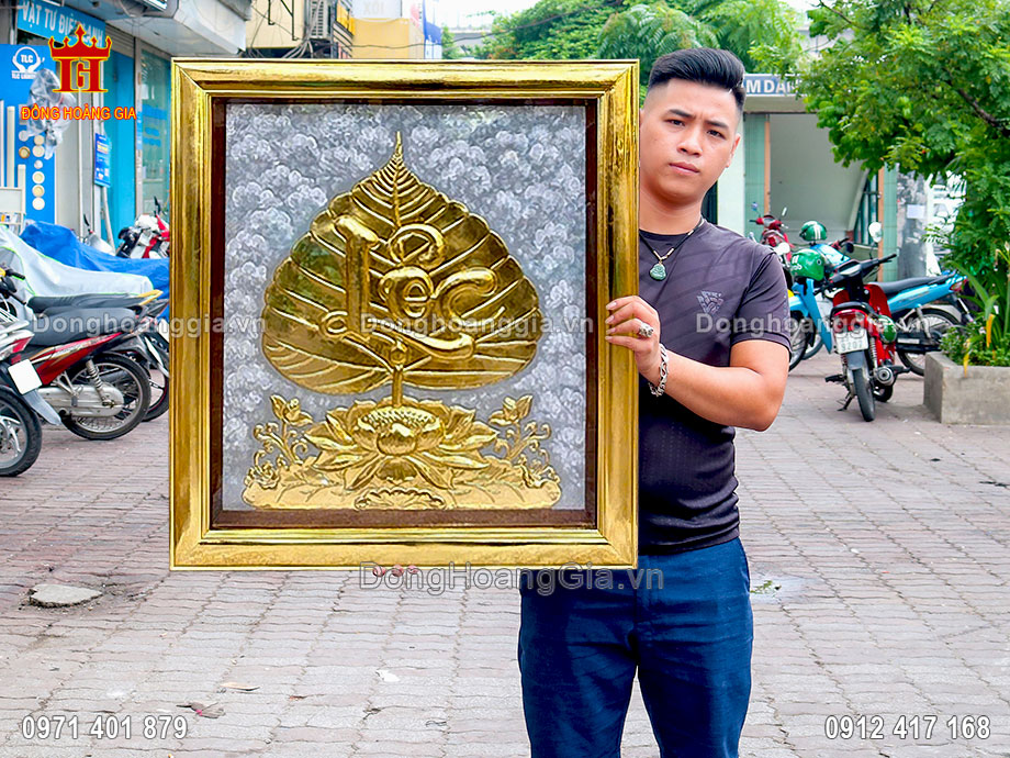 Tranh chữ Lộc lá bồ đề dát vàng là dòng sản phẩm tranh đồng cao cấp